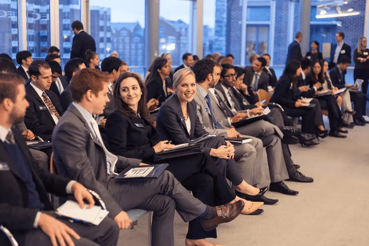 обучение в академии